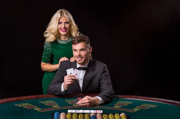 Grid permainan Fortune Rabbit dengan simbol kelinci emas dan pengali di luna4d